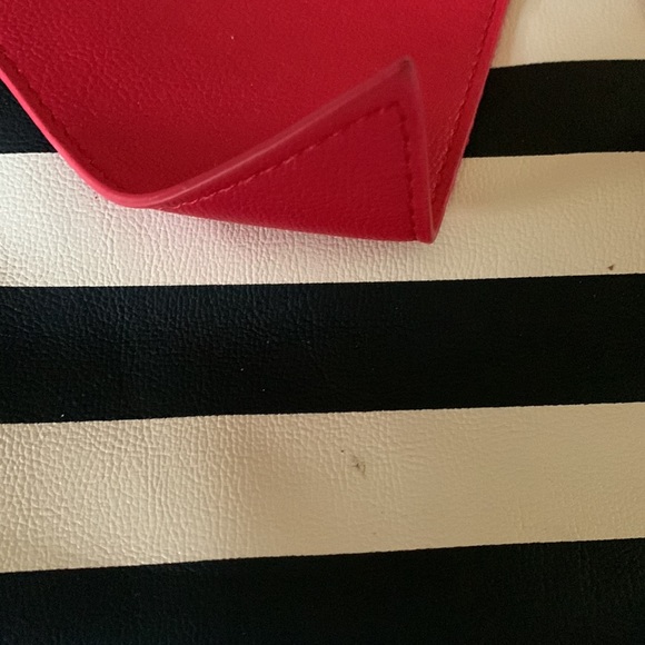 Betsey Johnson Large Tote - Picture 2 of 7